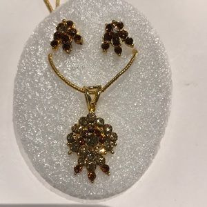 Necklace and earring set